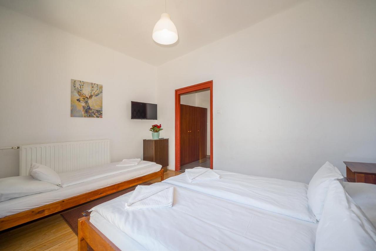Lipicai Hotel Es Etterem Szilvasvarad Ngoại thất bức ảnh