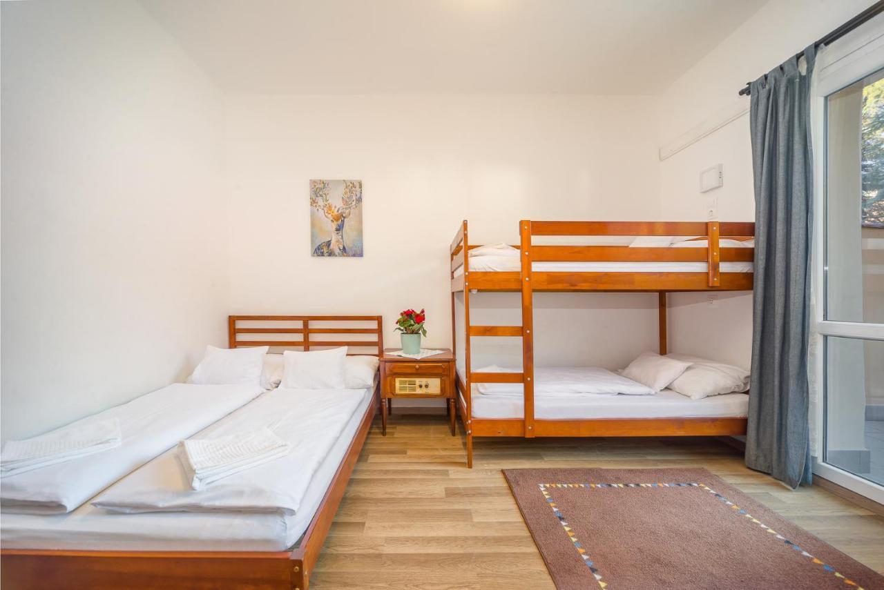 Lipicai Hotel Es Etterem Szilvasvarad Ngoại thất bức ảnh