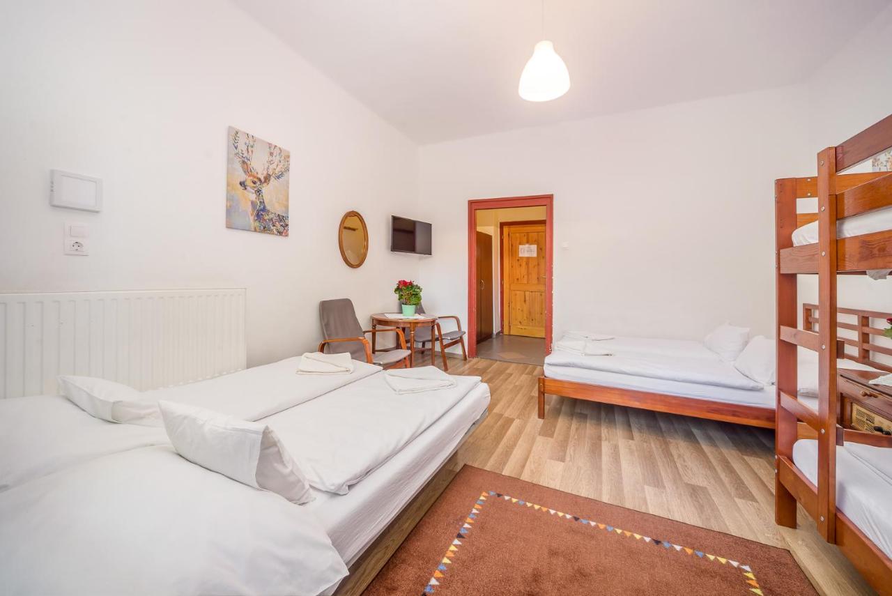 Lipicai Hotel Es Etterem Szilvasvarad Ngoại thất bức ảnh