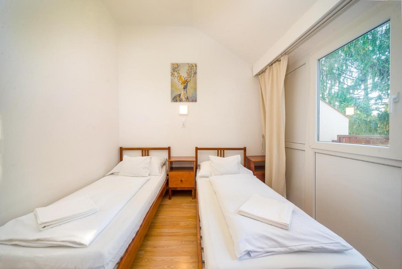Lipicai Hotel Es Etterem Szilvasvarad Ngoại thất bức ảnh
