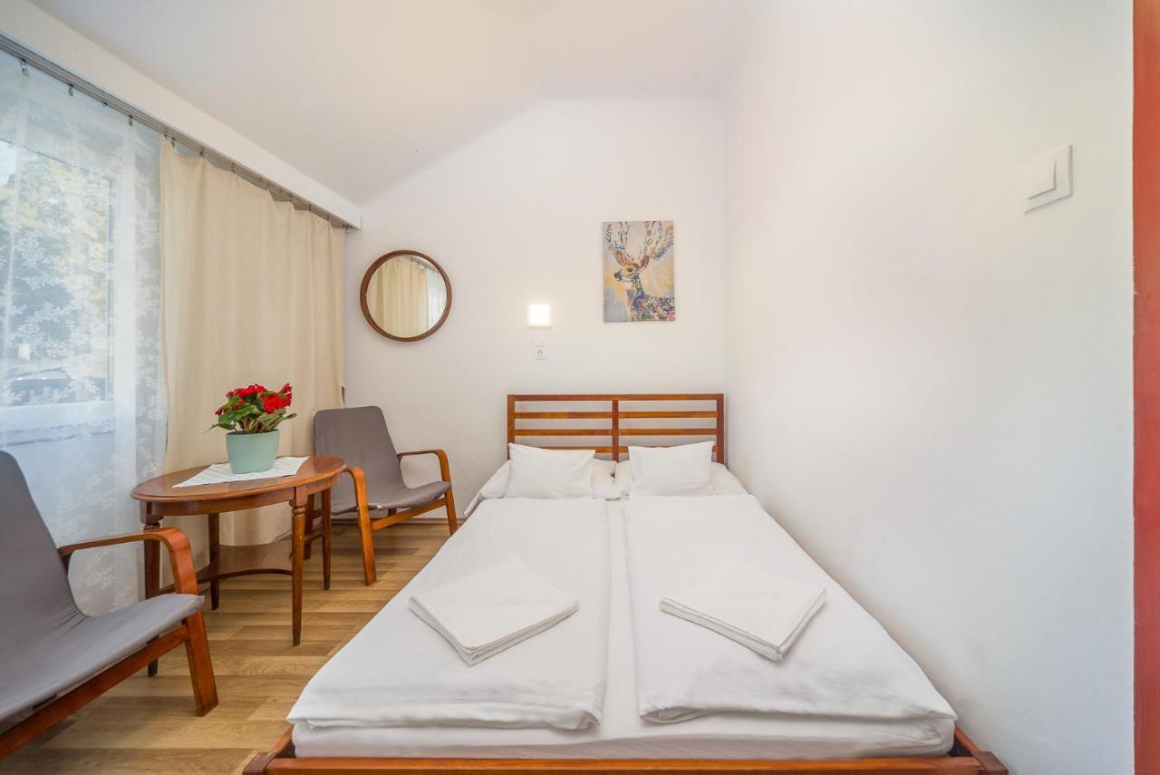 Lipicai Hotel Es Etterem Szilvasvarad Ngoại thất bức ảnh
