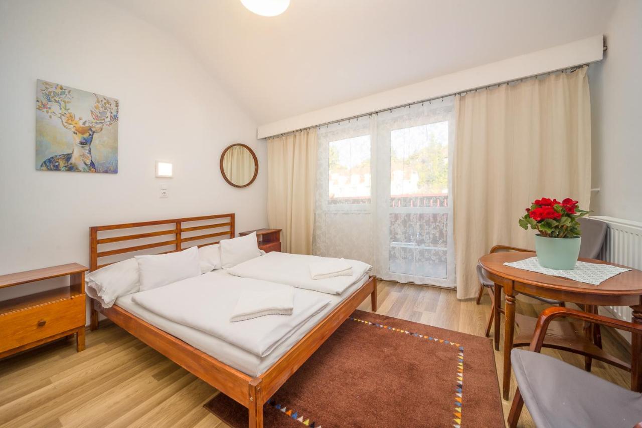 Lipicai Hotel Es Etterem Szilvasvarad Ngoại thất bức ảnh