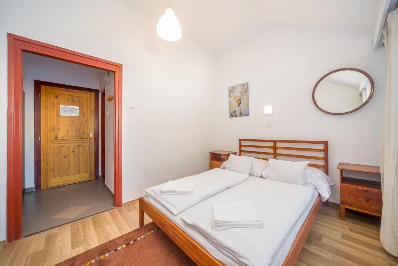 Lipicai Hotel Es Etterem Szilvasvarad Ngoại thất bức ảnh